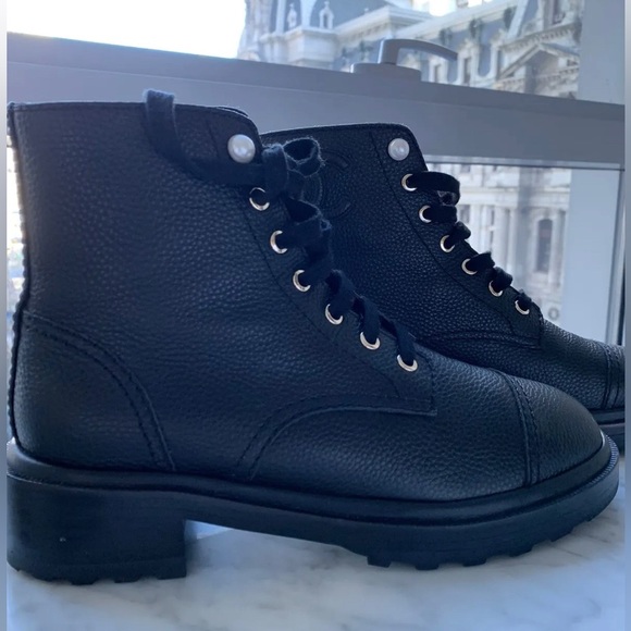 Authentic Chanel Black Leather Combat Boots with Pearl Detailing, Size 41 - Picture 6 of 8